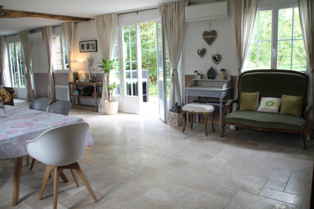 Le Clos Bel Ami Chambre D'Hotes Avec Piscine Bec-de-Mortagne ภายนอก รูปภาพ