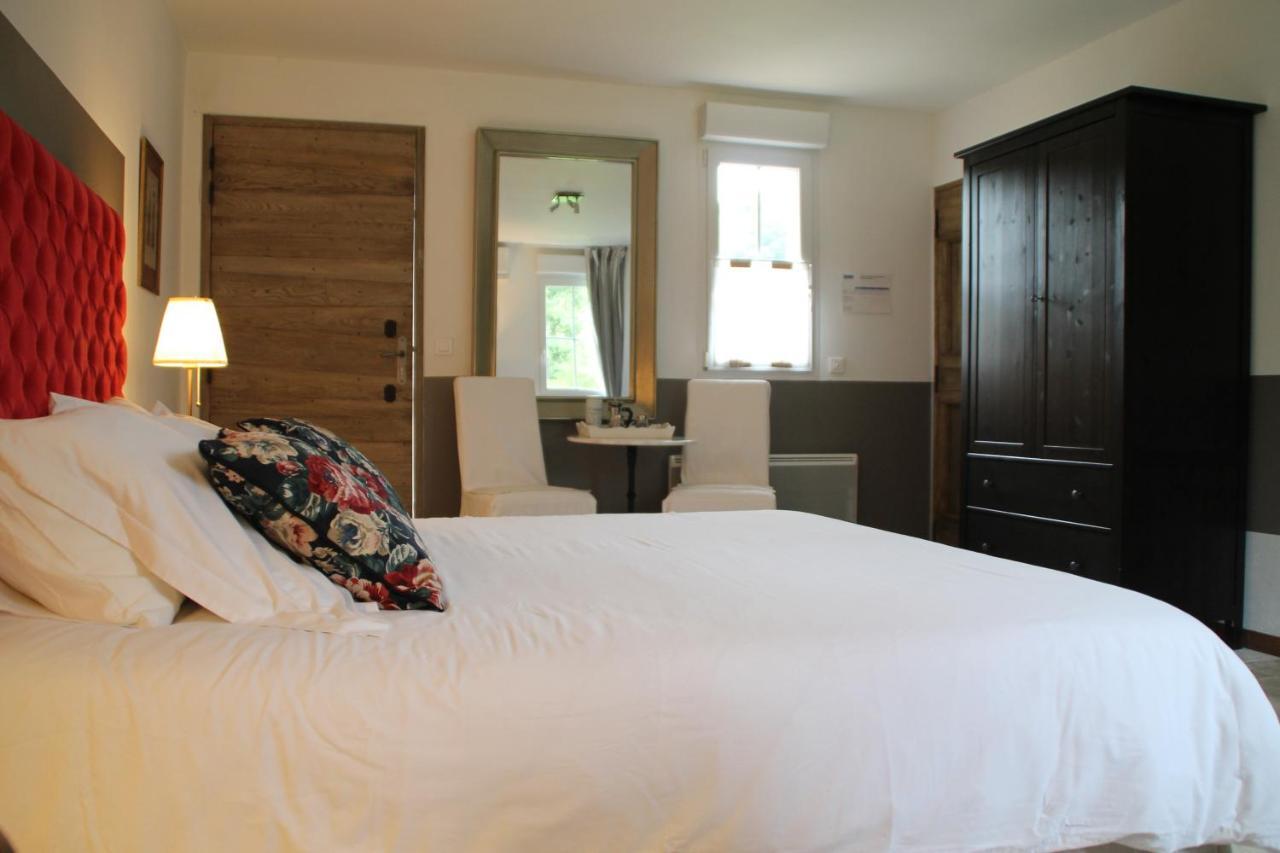 Le Clos Bel Ami Chambre D'Hotes Avec Piscine Bec-de-Mortagne ภายนอก รูปภาพ